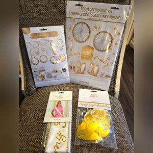 NEW 30TH BIRTHDAY PARTY DECORATIONS